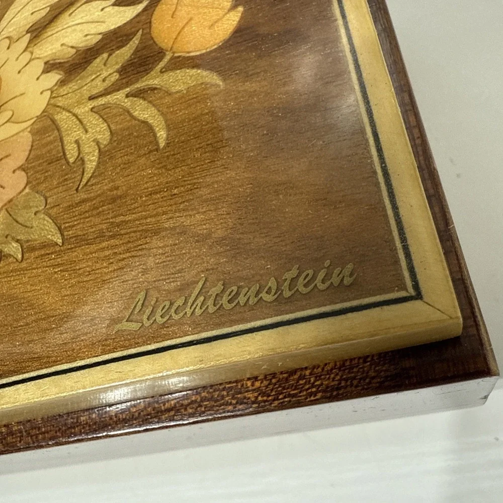 Liechtenstein‎ WoodInlay Floral Music Box 6x2x4 Swiss Mountain Song Cuendet 7207